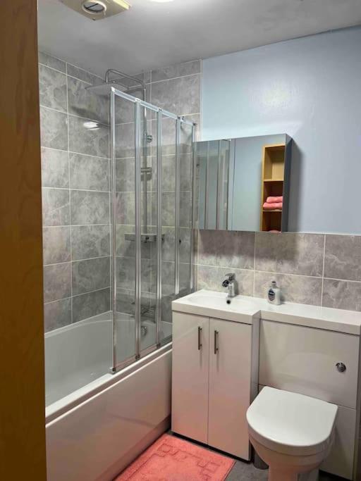 Apartment 2 Bedroom Flat In Ardwick *